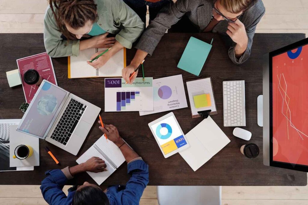 talentlms vs moodle