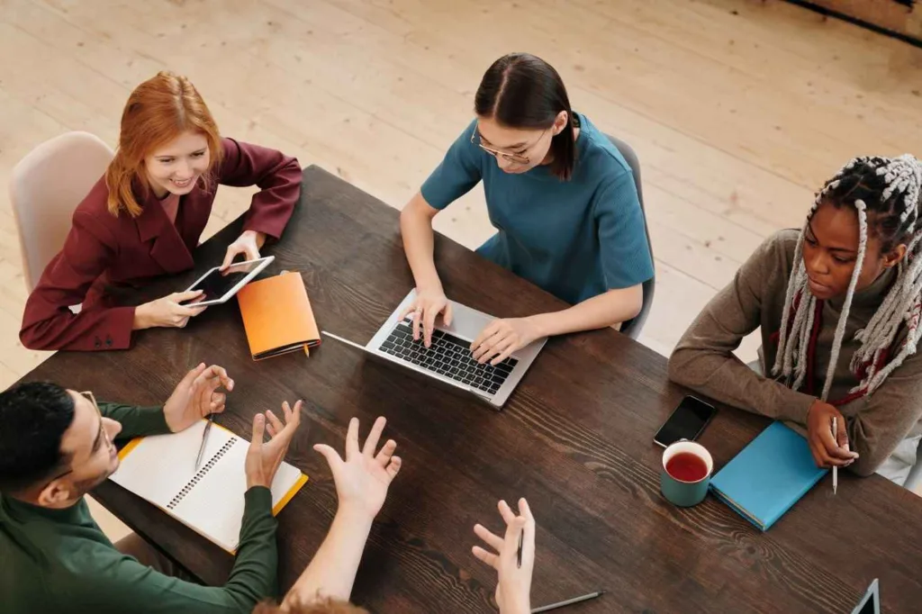 social-learning-vs-ilt